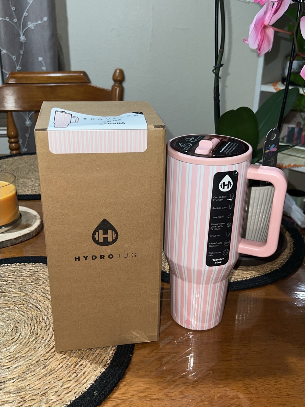 NWT! HydroJug x Kay 40oz traveler - Cabana - Limited Edition